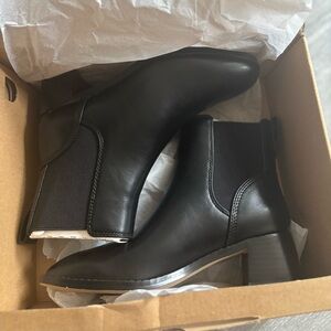 NEVER WORN J. Crew Sleek Black Ankle Booties